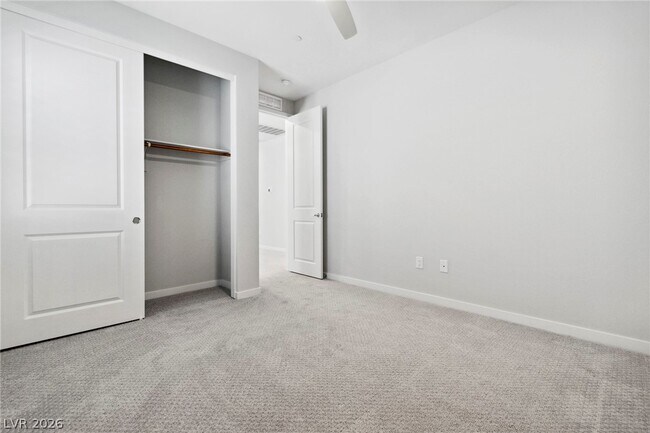 Building Photo - 12089 Arrebol Ave
