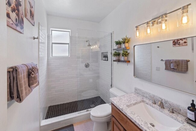 Building Photo - 603 Brookline Loop