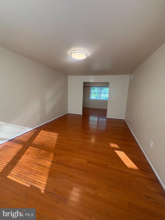 Building Photo - 809 Sledgehammer Dr