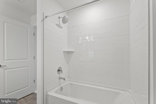 Building Photo - 714 Iron Frg Rd