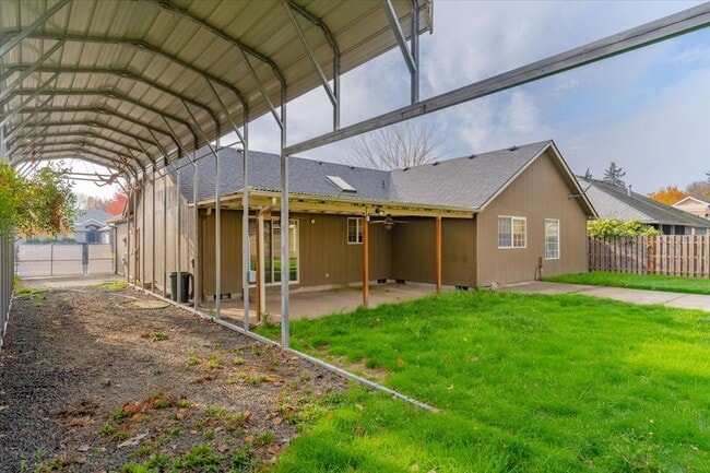 Building Photo - 3133 19th Ave SE