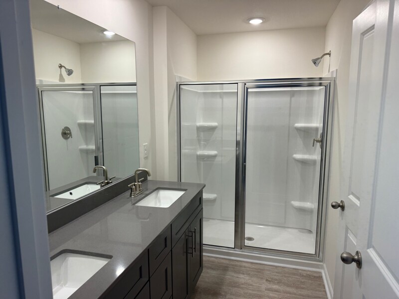 Building Photo - 180 Tanasqui Dr