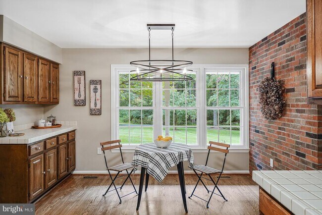 Building Photo - 5308 Hexagon Pl