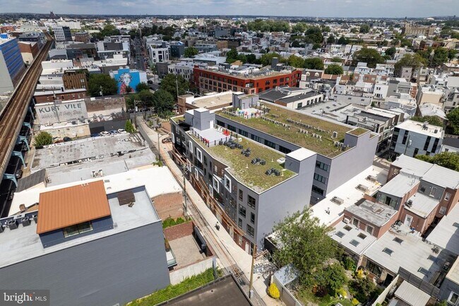 Building Photo - 1325 N Lee St
