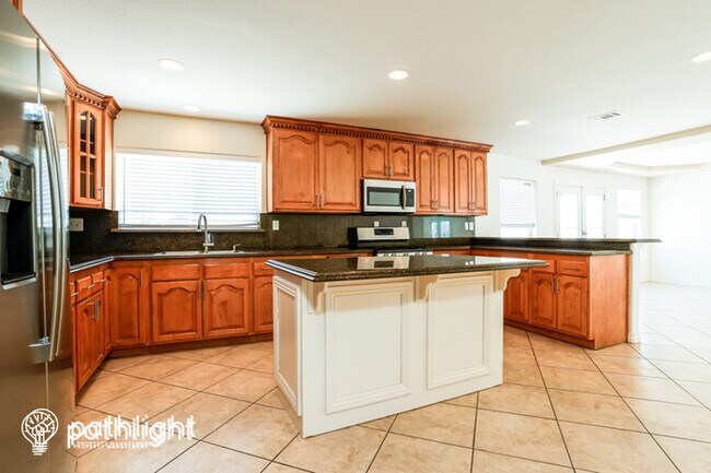 Building Photo - 14800 Farmington Street, Hesperia, CA, 92345