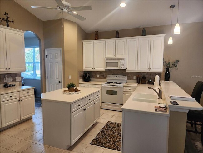 Building Photo - 6496 Rookery Cir