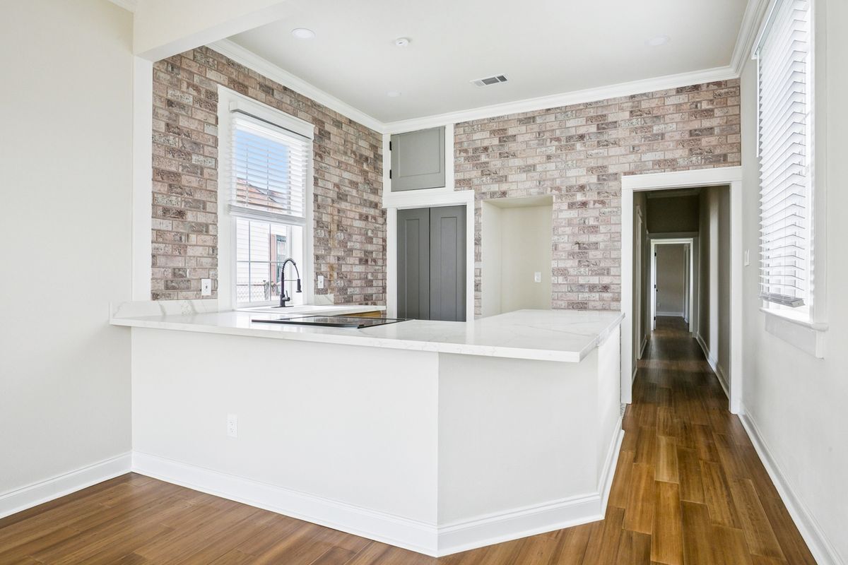 Building Photo - 2009 Governor Nicholls St