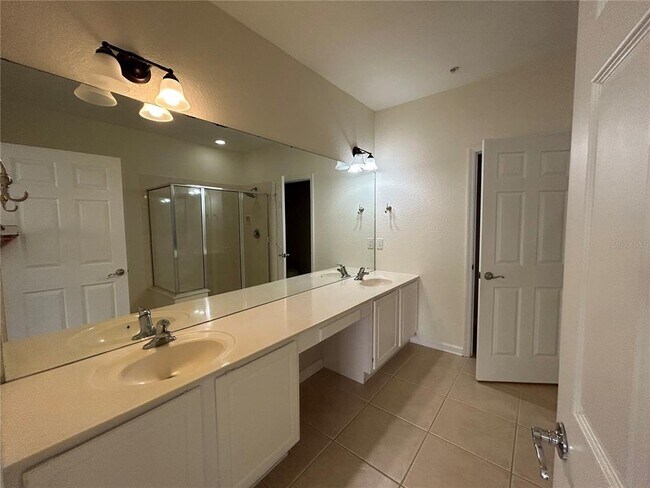 Building Photo - 2679 Metro Sevilla Dr