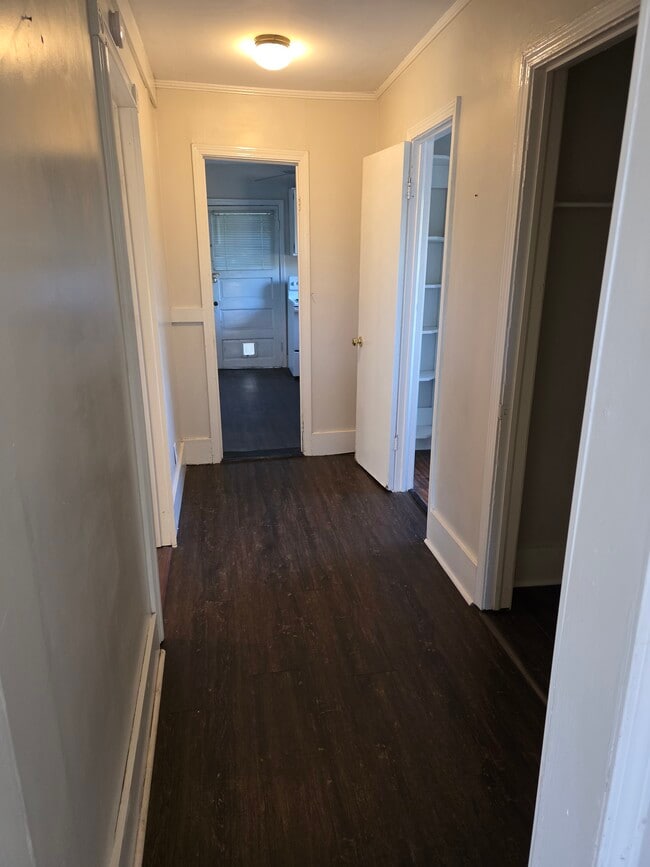 Building Photo - 2529 Napier Ave