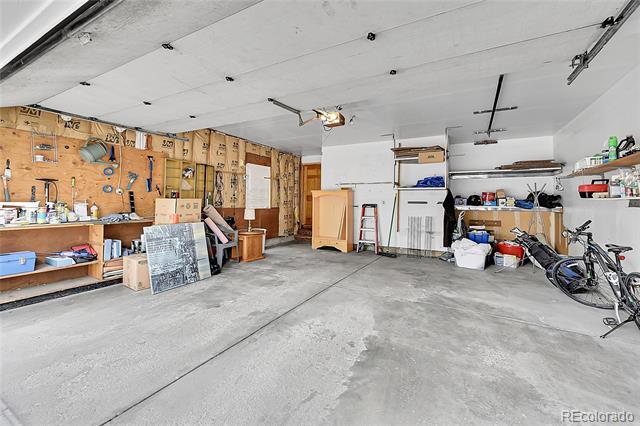 Building Photo - 2650 S Vaughn Way