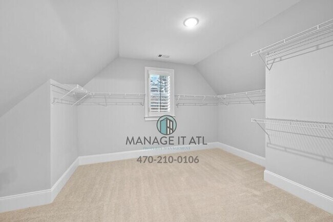 Building Photo - 5 Bedroom House in gated community in Duluth, GA.