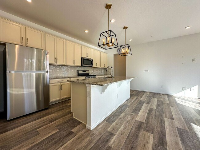 Building Photo - CORNER 3bd 2.5ba paired home in Trails Edge!