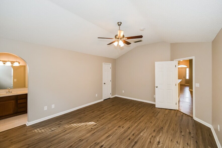 Building Photo - 1141 Brookwood Bluff Rd E