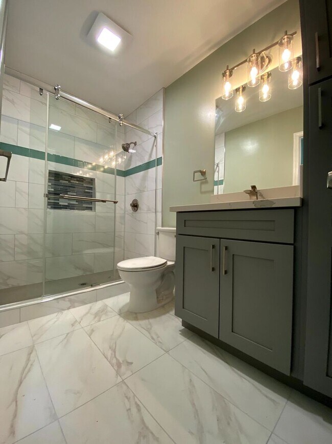 Building Photo - Loihi Place 45-536