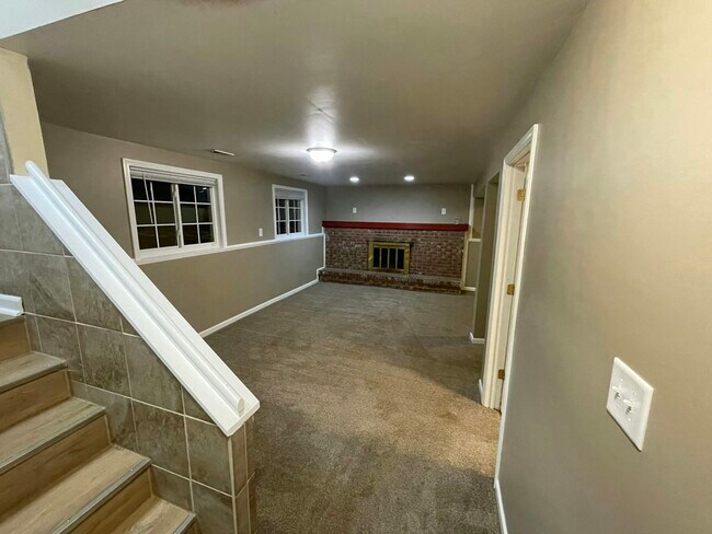 Building Photo - 6630 Cordova Dr