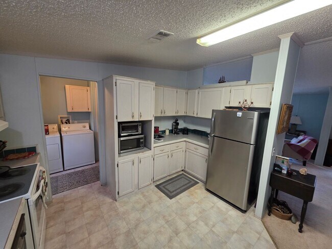 Building Photo - Hidden Gem - Vacation Home