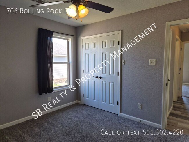 Building Photo - 706 Rolling Rock Dr