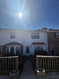 Building Photo - Daleville!   Close to the FT.  Rucker Gate!!!    LVP DOWNSTAIRS