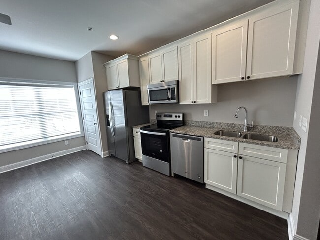 Building Photo - 1 BD STUDIO APARTMENT AVAILABLE FOR RENT