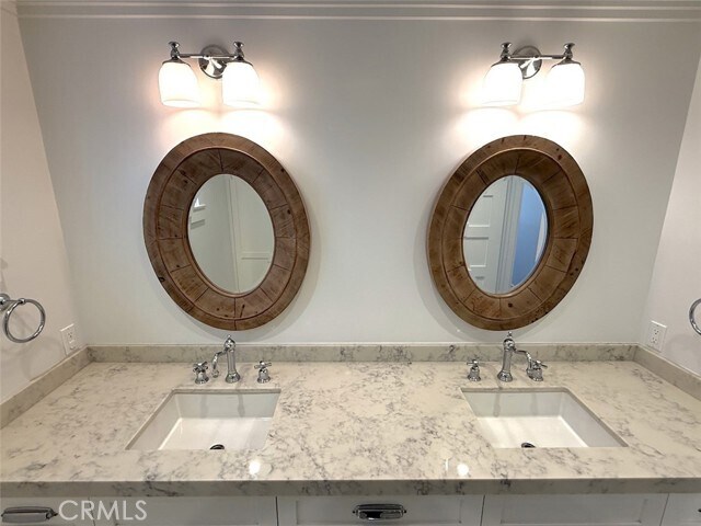 Building Photo - 524 13th St