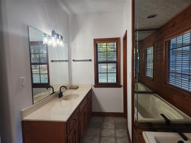 Building Photo - 1174 Old Prattville Rd