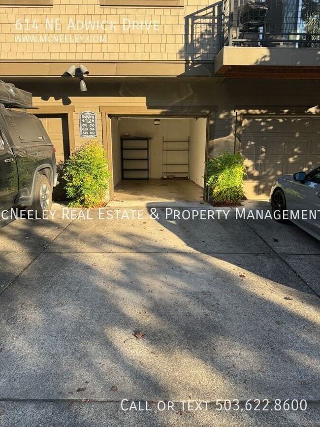 Building Photo - 614 NE Adwick Dr