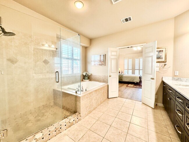 Building Photo - 4 Bedroom/3.5 Bath Rogers Ranch Subdivision