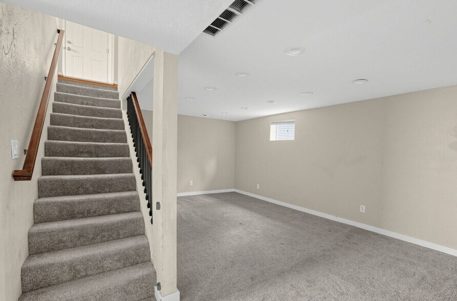 Building Photo - 4546 Verde Dr