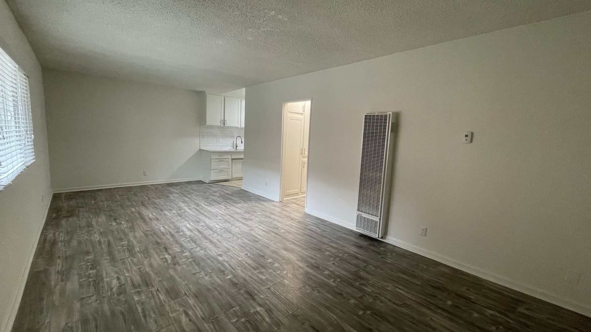 Building Photo - 5255 Blakeslee Ave