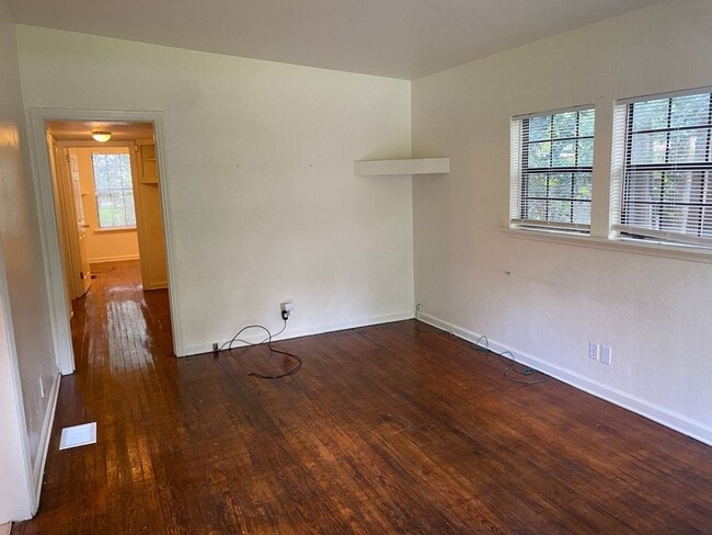 Building Photo - 1509 Mayhew St