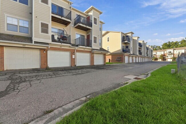 Building Photo - 113 Legato Dr