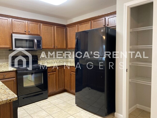 Building Photo - Townhome for Rent in Bessemer!  View with 48 Hours Notice!