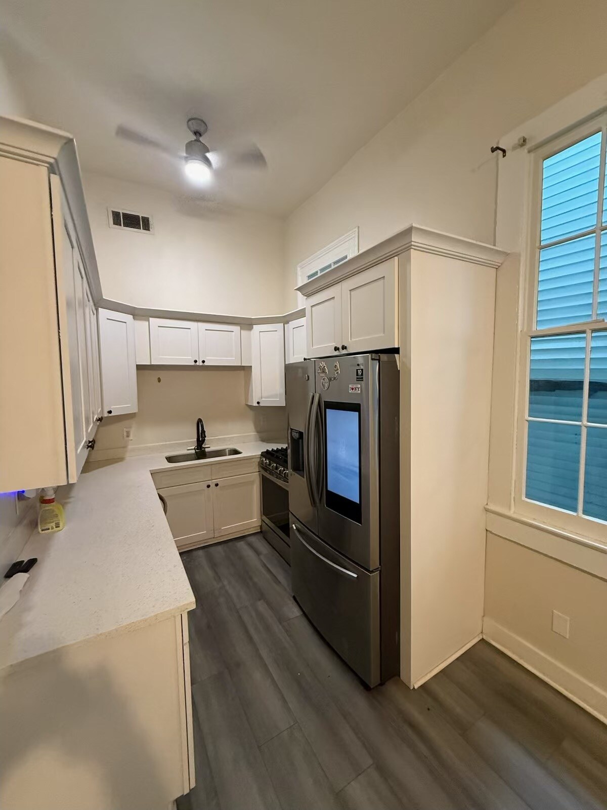 Building Photo - 1008 Josephine St