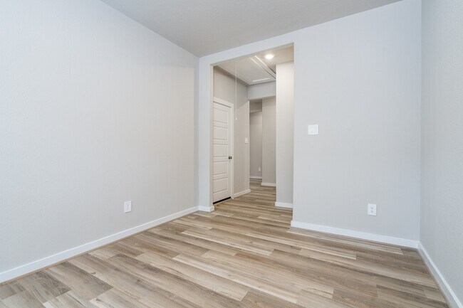 Building Photo - 17853 Stone Ter Ct