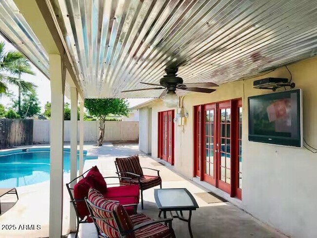 Building Photo - 8447 E Sheridan St