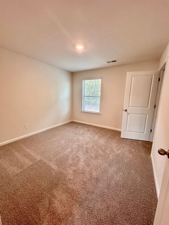 Building Photo - Spacious 5-bedroom home in Monroe, NC!