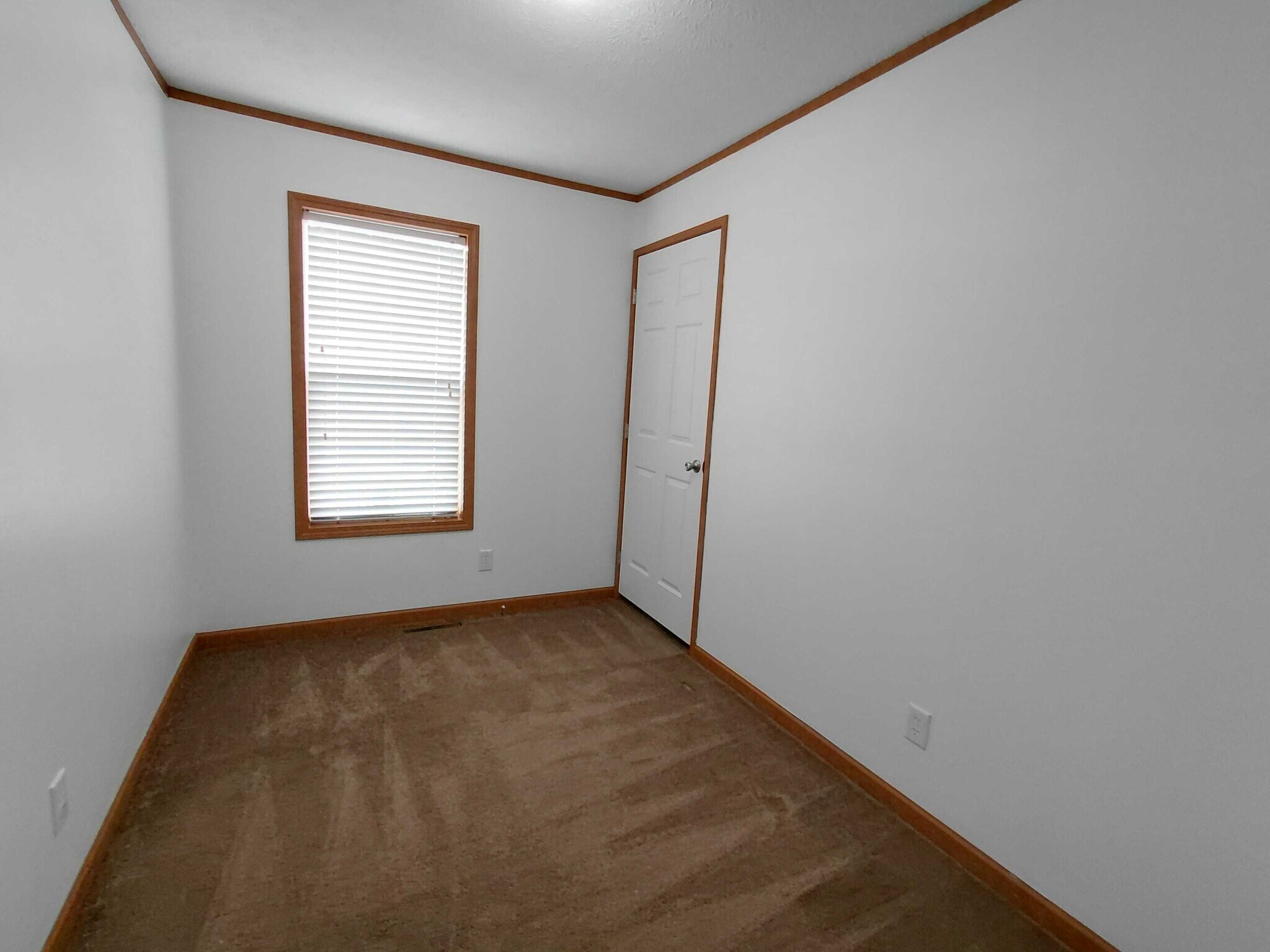 Building Photo - 2008 Heron Dr NW