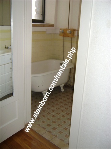 Building Photo - Nice Home in Historic Downtown with Shared...