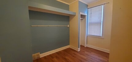 Building Photo - 334 Catherine St