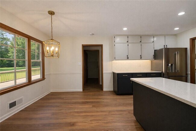 Building Photo - 807 Oak Bridge Ln