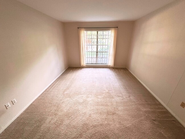 Building Photo - 2600 Bellefontaine St