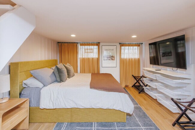 Building Photo - 3508 Tarpis Ave