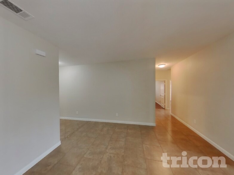 Building Photo - 12220 Hunters Crossing Ln