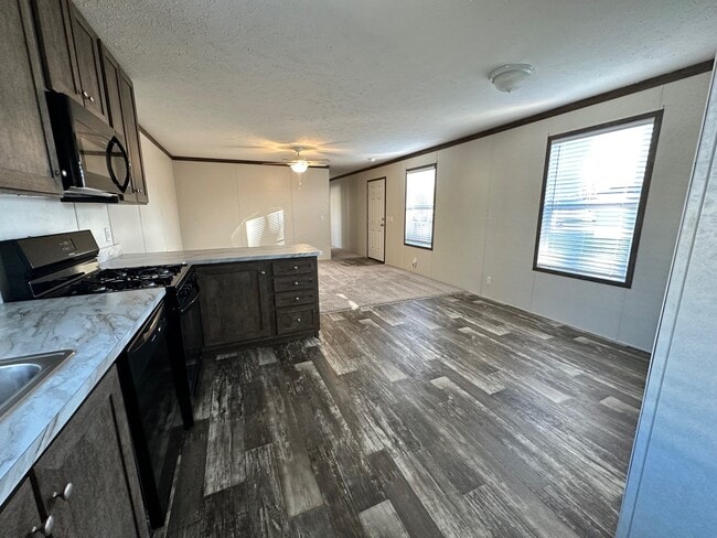 Building Photo - 642 Oregon St