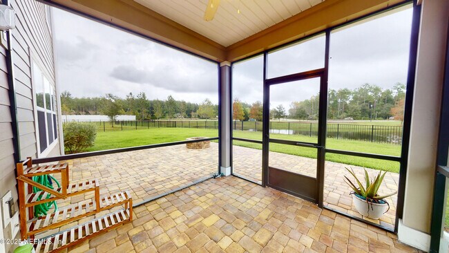 Building Photo - 201 Silver Creek Pl