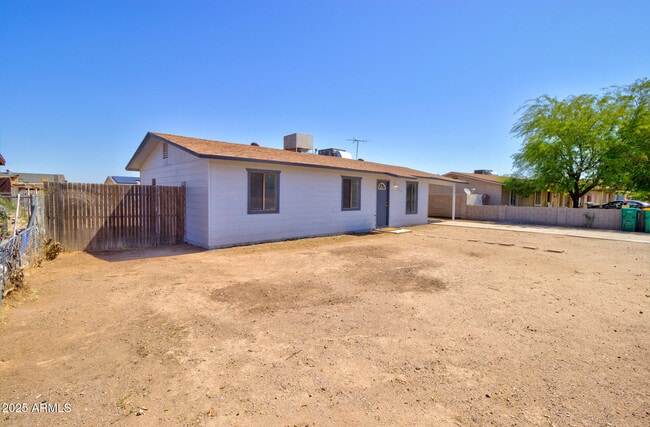 Building Photo - 518 W Battaglia Rd