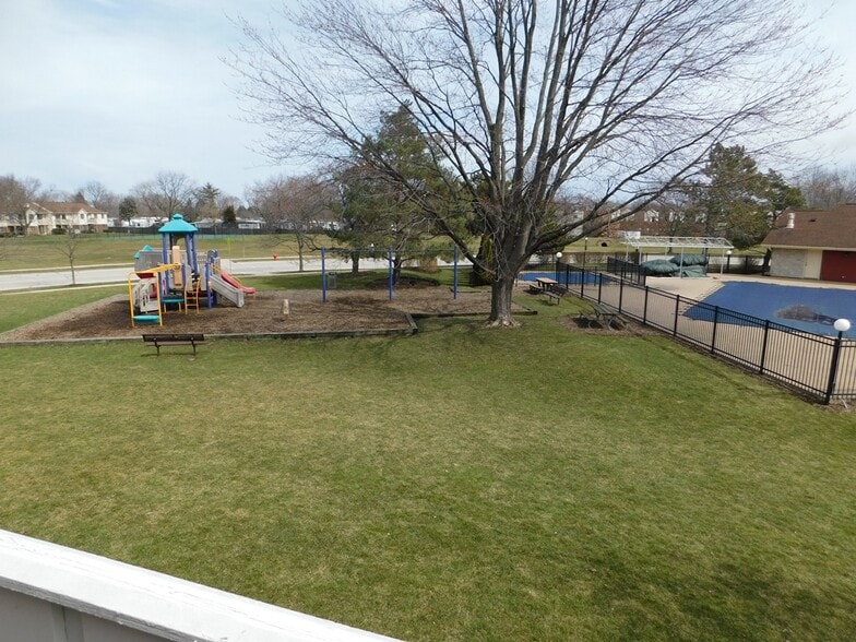 Building Photo - 573 Greystone Ln