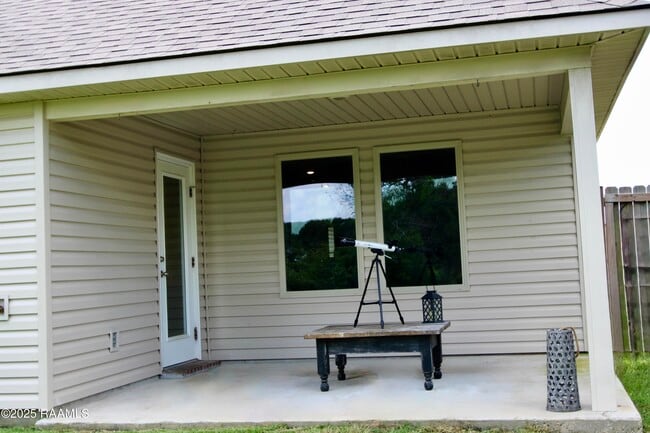 Building Photo - 205 Acadian Lk Dr