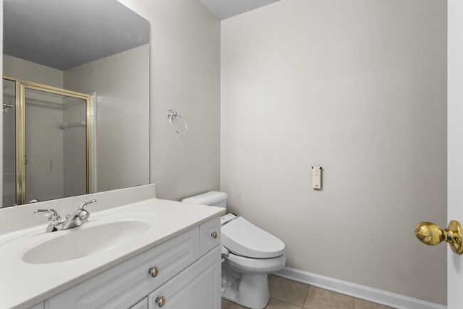Building Photo - 12762 Waterside Dr