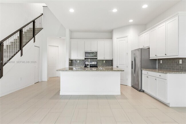 Building Photo - 11524 SW 16th St